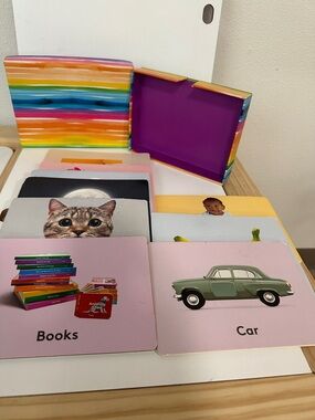 Lovevery Preschool Picture Flash Cards Set